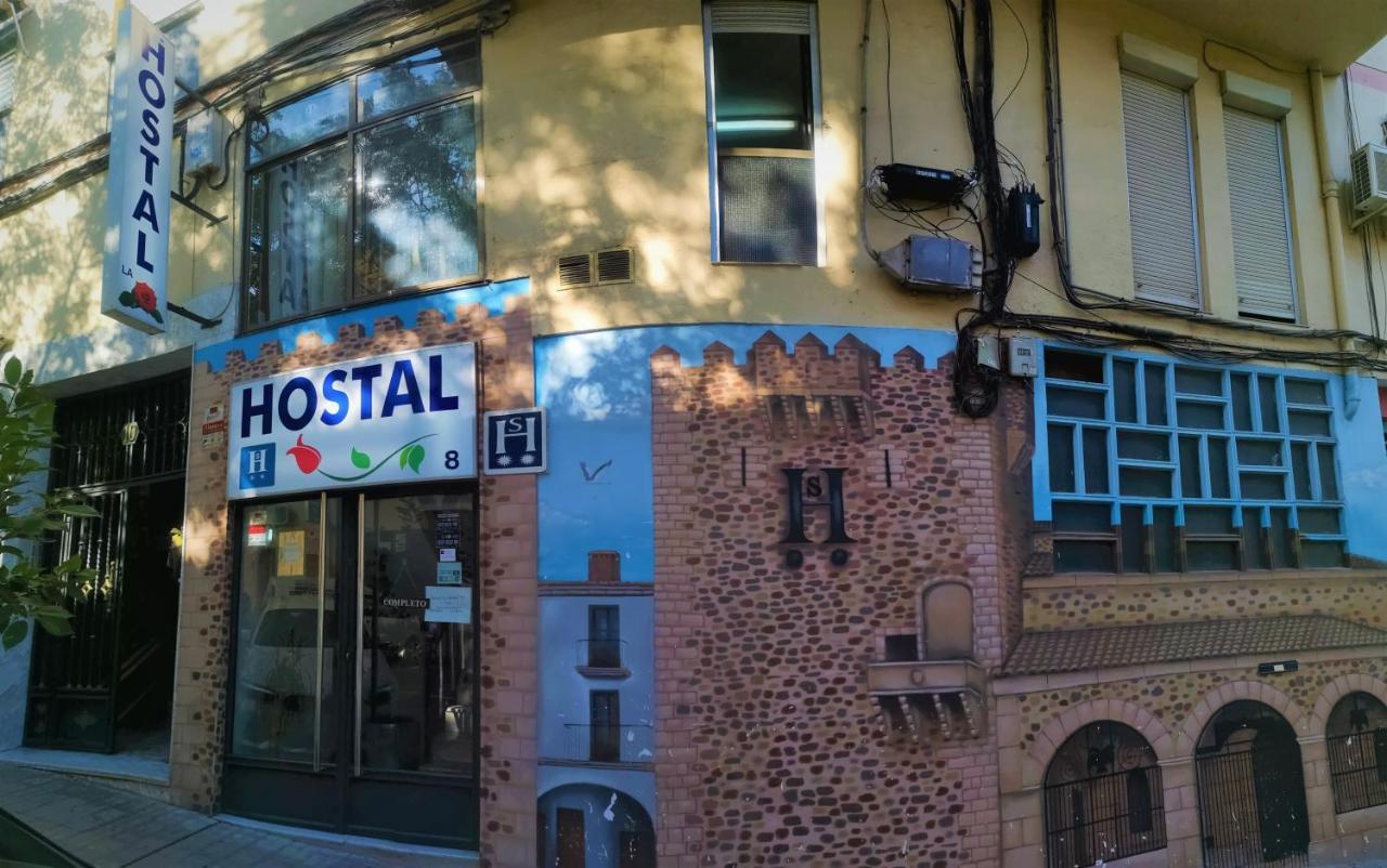 Hostal La Rosa Caces Exterior foto